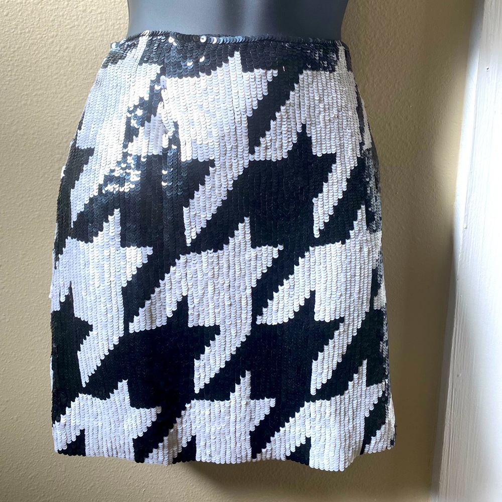 French Connection sequin mini skit NWT